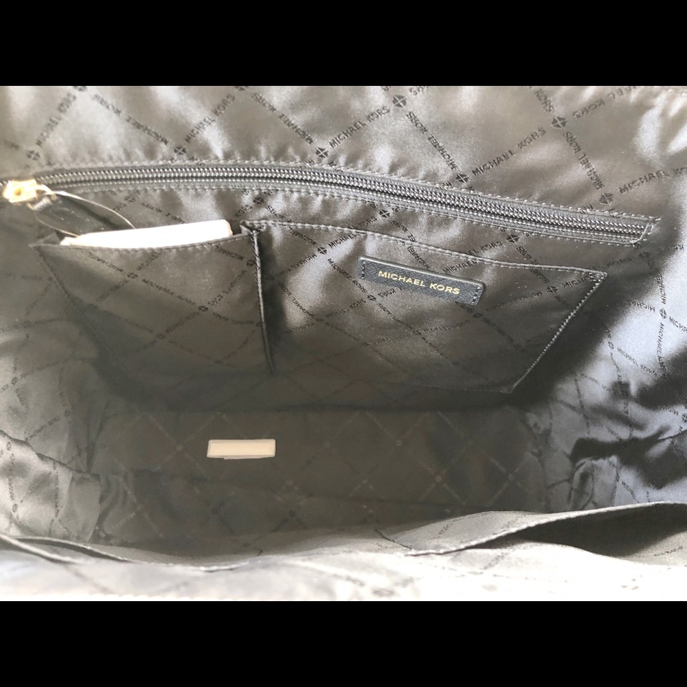 ‼️SALE‼️👜💕-NWT Michael Kors Large Top Zip Tote - Picture 6 of 8